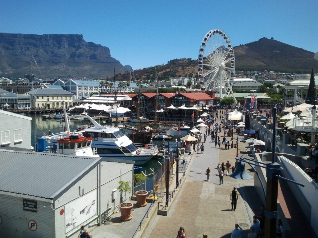 Victoria and Alfred Waterfront, situated between Robben Island and Table Mountain, one of Cape Town's biggest tourist attractions │© TAC
